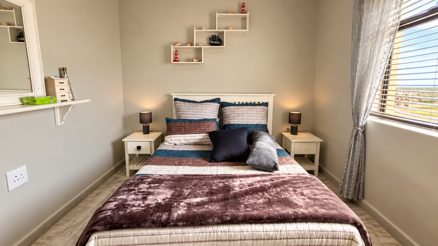2 Bedroom Property for Sale in Hoogland Western Cape